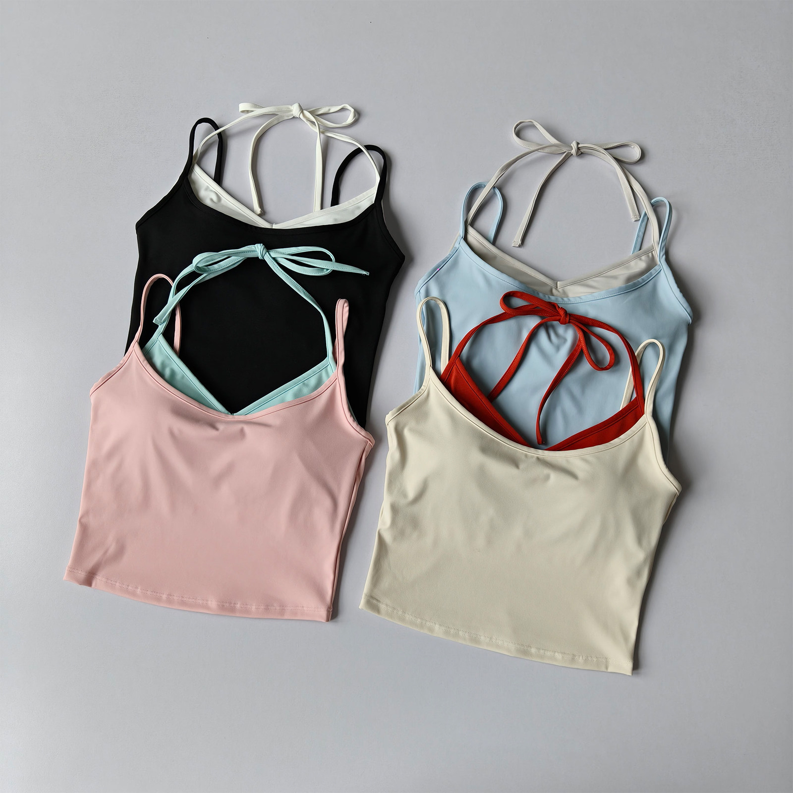 Pilates Yoga One - ชุดโยคะสองชิ้นสำหรับผู้หญิง เสื้อกล้ามฟิตเนส เสื้อพิลาทิส บราสำหรับวิ่ง สายคล้องไหล่ ดีไซน์โชว์หลังสวย